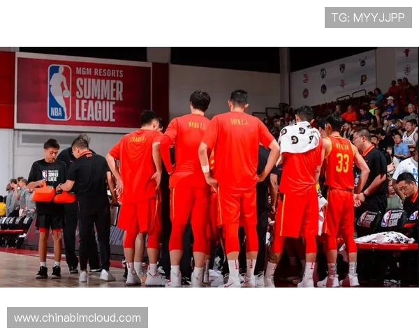 中国男篮与黄蜂精彩对决回放赛场瞬间重温与精彩时刻回顾